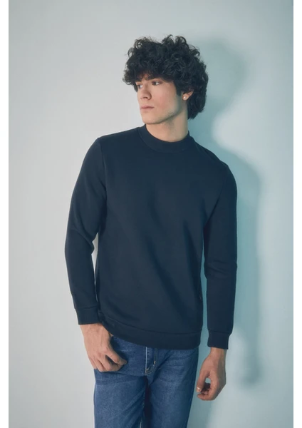 Basic Bisiklet Yaka Sweatshirt