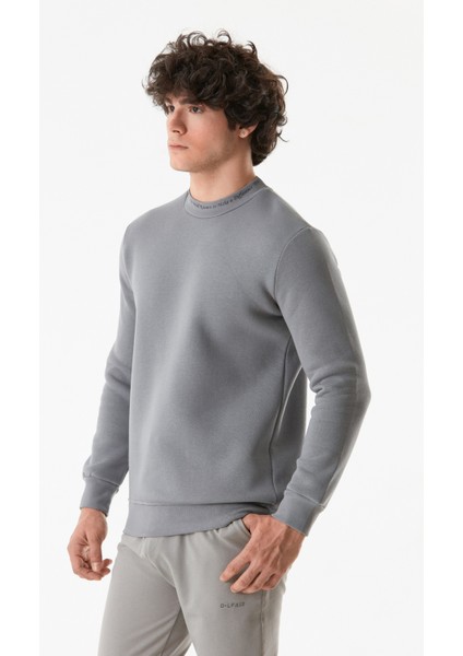 Yazı Baskılı Dik Yaka Sweatshirt fiyatları