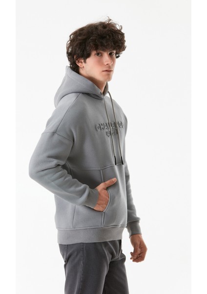 Kabartma Baskılı Kapüşonlu  Kanguru Cepli Sweatshirt