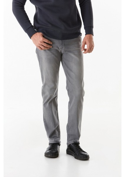 Fermuarlı Straight Jean Pantolon