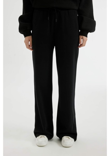 Coool Wide Leg Geniş Bol Paça Eşofman Altı Beli Lastikli Bağcıklı Cepli Basic Düz B3345AX24WN fırsatları