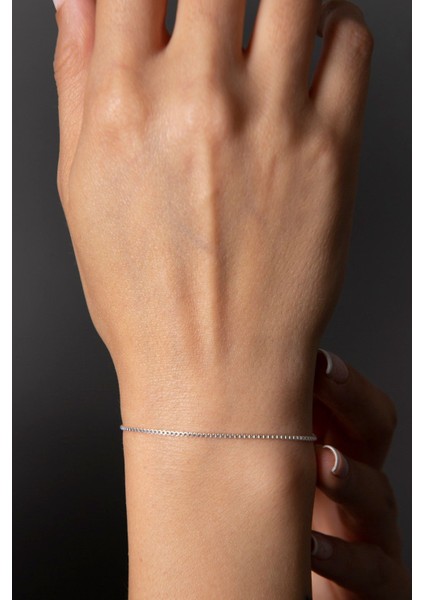 925 ayar gümüş kadın zincir bileklik, zarif ve şık tasarım, zirkon taş detaylı fiyatları