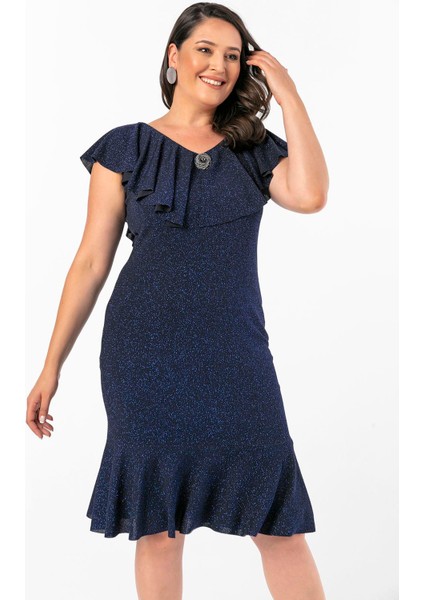 Volanlı Yaka Broşlu Simli Büyük Beden Elbise modelleri