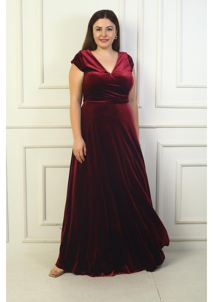 Kadın Ön Arka V Yaka Yanı Büzgülü Yarım Ay Kollu Büyük Beden Uzun Kadife Elbise fiyatları