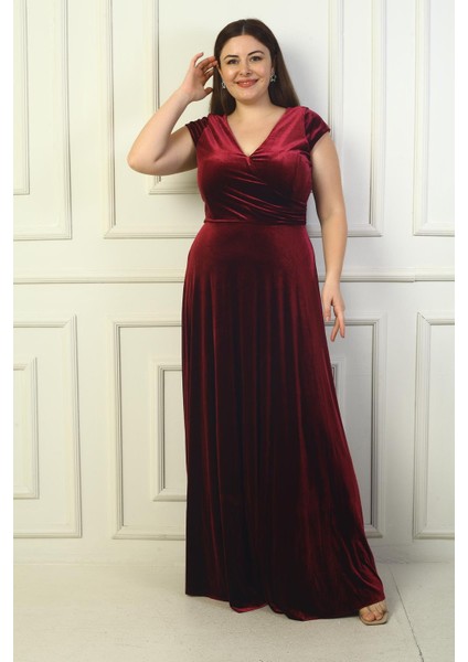 Kadın Ön Arka V Yaka Yanı Büzgülü Yarım Ay Kollu Büyük Beden Uzun Kadife Elbise modelleri