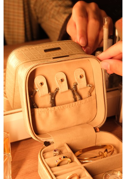Taskutu Mini Takı Kutusu -Mücevhe Kutusu -Seyahat Için-Bej Renk fırsatları