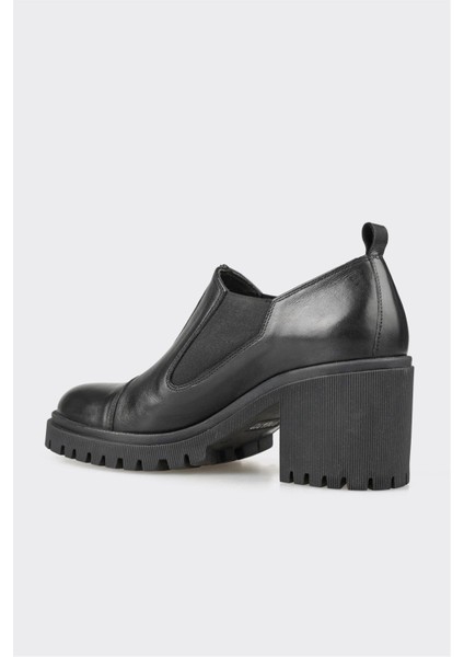 Siyah Deri Kadın Ayakkabı modelleri