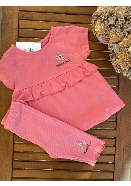 Nakış Çiçek Detaylı Fırfırlı T-Shirt Dizaltı Taytlı Pamuklu Çocuk Takım