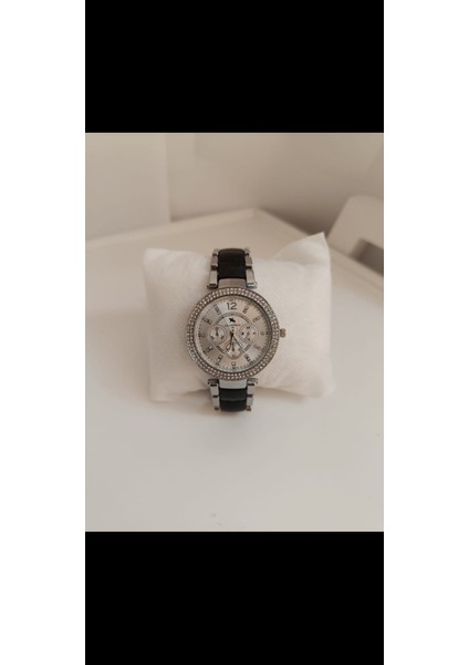 Zirkon Taşlı Kadın Kol Saati modelleri