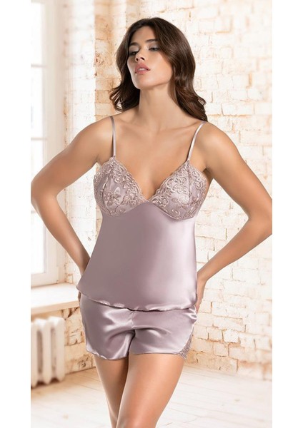 Şortlu Saten Dantelli Sırt ve Gögüs Dekolteli Şık Ipli Kadın Pudra Faantezi Gecelik