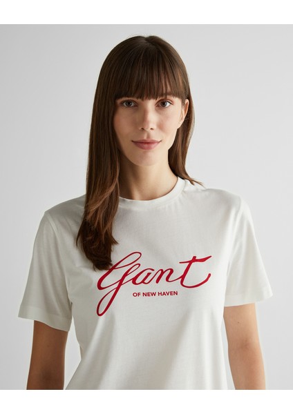 Kadın Krem Regular Fit Bisiklet Yaka Logolu T-Shirt 4201251.113 fırsatları