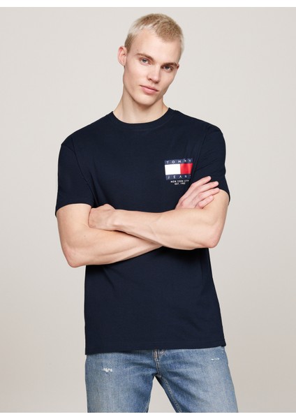 Tommy Jeans Bisiklet Yaka Baskılı Lacivert Erkek T-Shirt DM0DM19695C1G Reg Rwb Sıg Flag Tee