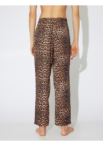 x Zeynep Bastık - Leopar Desenli Pijama Altı Bol Kalıp Viskon fırsatları