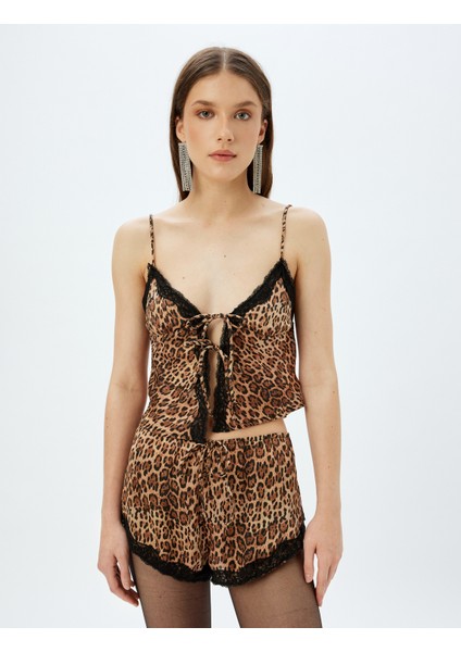 x Zeynep Bastık - Leoparlı Askılı Pijama Üstü Dantel Detaylı Önden Bağlamalı modelleri