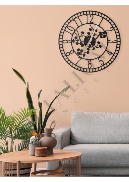 Modern siyah metal duvar saati, roma rakamları ve pusula teması, 45x45 cm