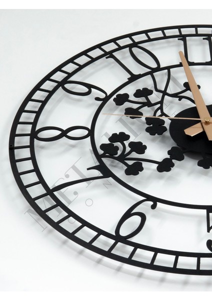 Modern siyah metal duvar saati, roma rakamları ve pusula teması, 45x45 cm fırsatları