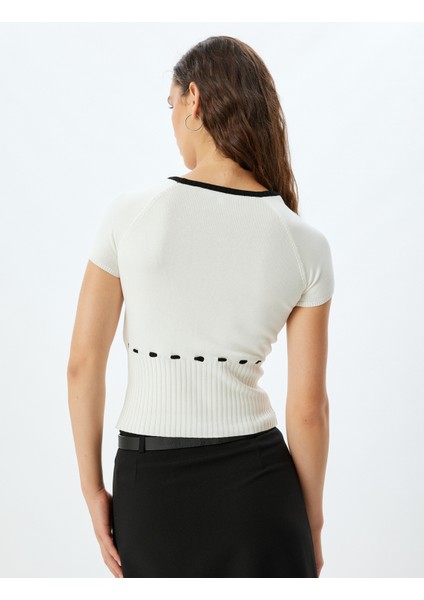 Crop Kazak Kısa Kollu Fiyonk Detaylı Kare Yaka Slim Fit fırsatları