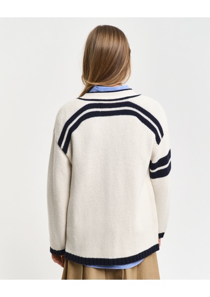 Kadın Beyaz Oversize Fit Klasik Yaka Logolu Hırka 4805281.130