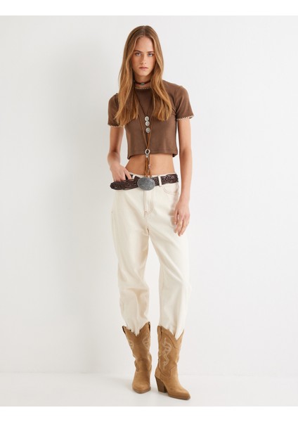 Kroşe Detaylı Crop Tişört Kısa Kollu Bisiklet Yaka fiyatları