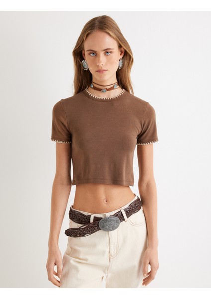 Kroşe Detaylı Crop Tişört Kısa Kollu Bisiklet Yaka modelleri