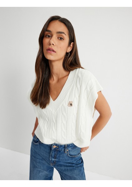 Oversize Örgü Süveter V Yaka Nakışlı