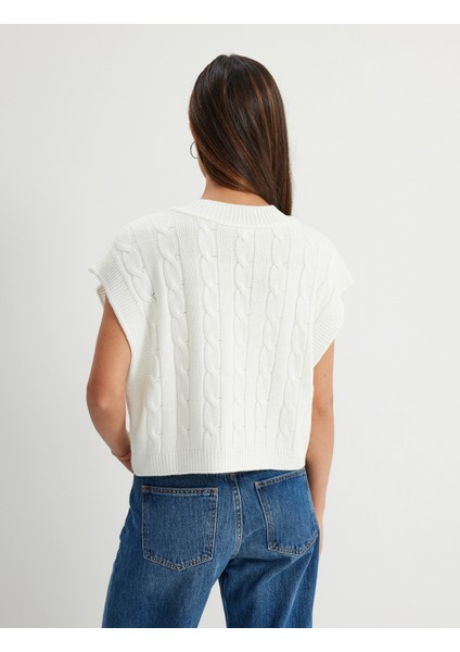 Oversize Örgü Süveter V Yaka Nakışlı fırsatları