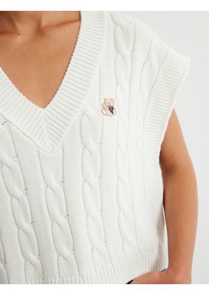 Oversize Örgü Süveter V Yaka Nakışlı indirimleri