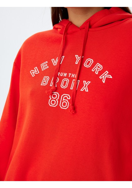 Kapşonlu Sweatshirt Şehir Baskılı Uzun Kollu indirimleri