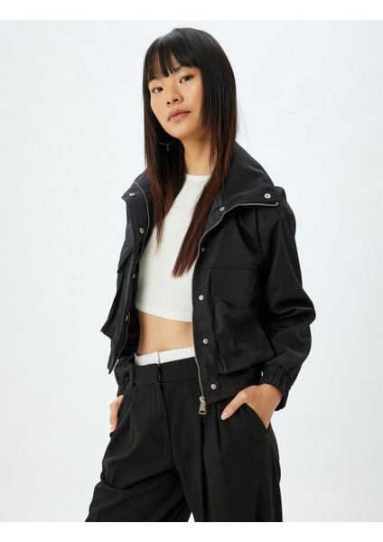 Crop Yağmurluk Dik Yaka Fermuarlı Cep Detaylı Su Geçirmez