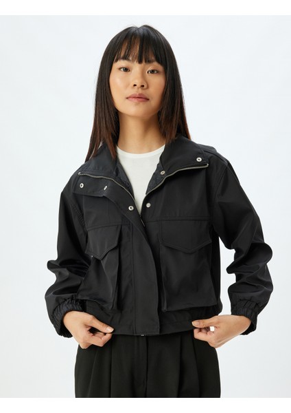 Crop Yağmurluk Dik Yaka Fermuarlı Cep Detaylı Su Geçirmez modelleri