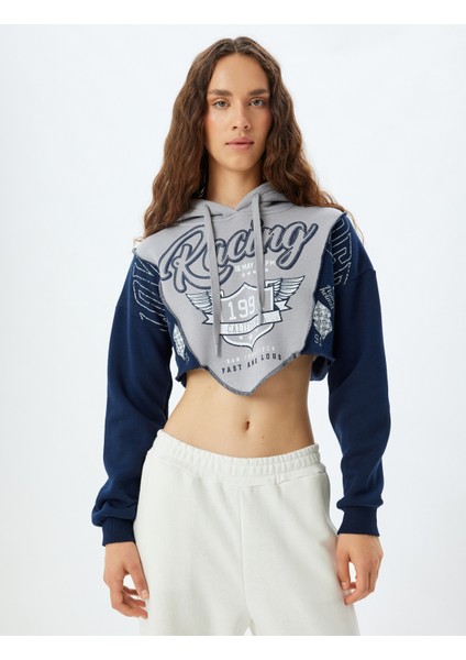 Crop Kapşonlu Sweatshirt Asimetrik Baskılı Renk Bloklu modelleri