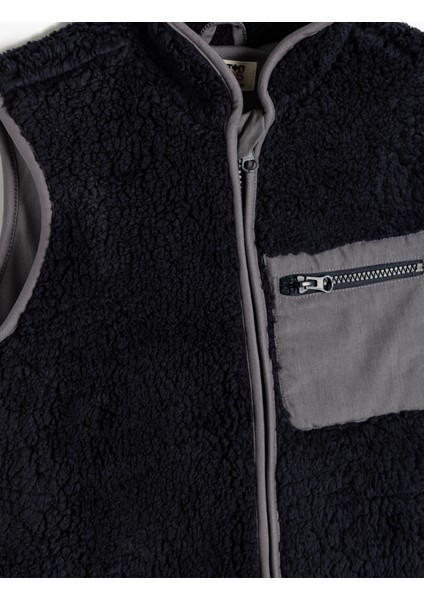 Peluş Yelek Dik Yaka Cep Detaylı Fermuar Kapamalı modelleri