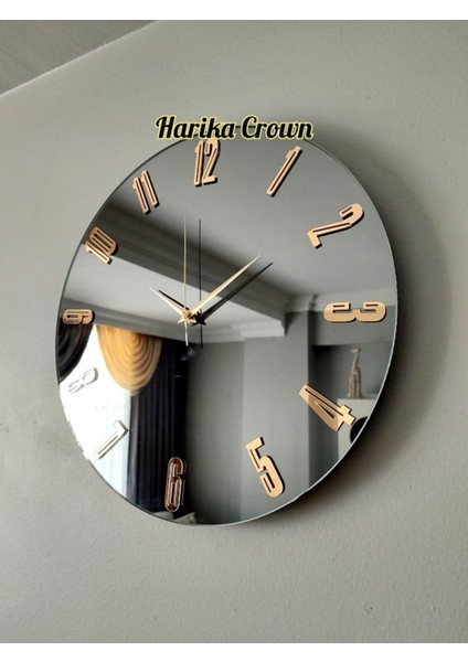 Altın renkli modern aynalı duvar saati, 50x50 cm, şık ve şık dekoratif tasarım