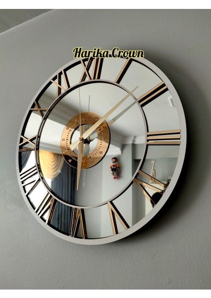 Altın renkli modern aynalı duvar saati, 50x50 cm, şık ve şık dekoratif tasarım