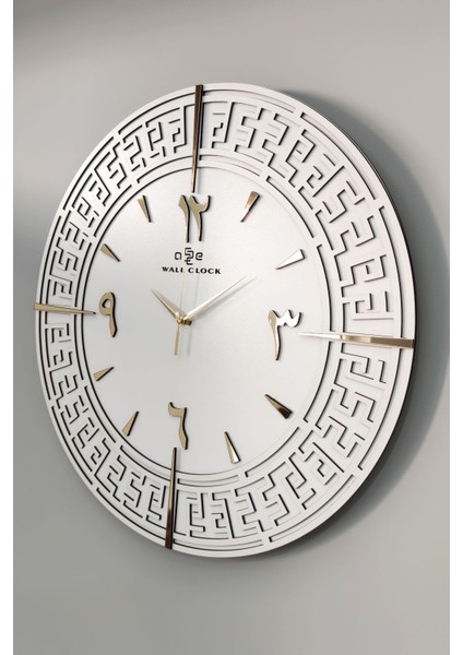 Beyaz ve altın renkli modern duvar saati, sessiz çalışma, 50x50 cm, şık tasarım modelleri