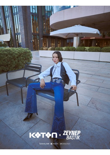 x Zeynep Bastık - Fiyonk Detaylı Gömlek