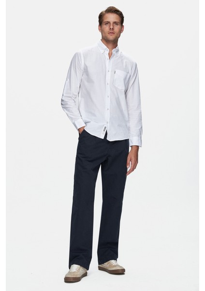Levılle Beyaz Nakışlı Standard Fit Erkek Gömlek fırsatları
