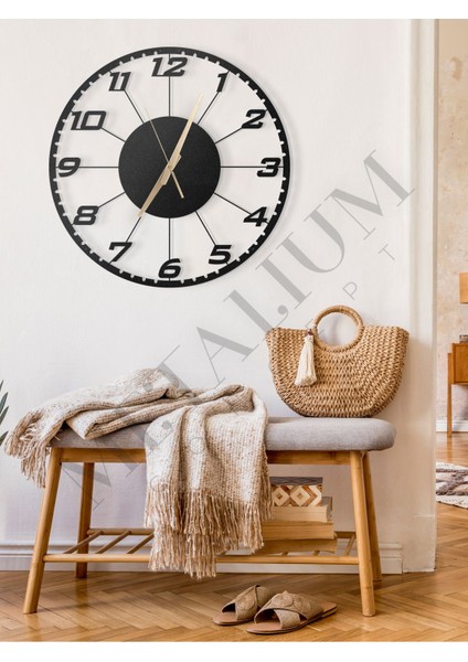 Modern siyah metal duvar saati, 45x45cm, şık ve fonksiyonel dekorasyon ürünü