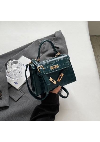 2024 Yeni Kelly Çanta Moda Kadın Çok Yönlü Crossbody Çanta Küçük Kare Çanta High-End Omuz Çantası Çanta (Yurt Dışından)