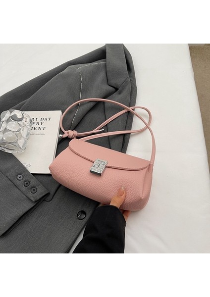 Bu Yılın Popüler Fransız Retro Banliyö Küçük Kare Çantası 2024 Yeni Üst Düzey Çok Yönlü Yumuşak Deri Omuz Crossbody Çantası (Yurt Dışından)