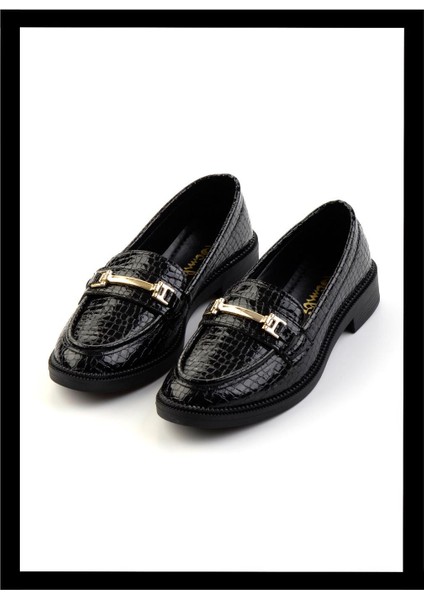 Siyah Kroko Rugan Kadın Loafer Ayakkabı K01879100508