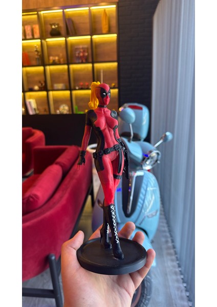 Lady Deadpool Figür