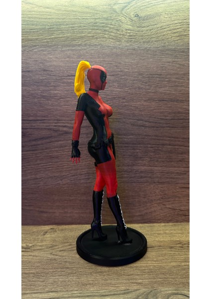 Lady Deadpool Figür