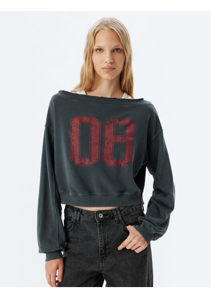 Crop Oversize Sweatshirt Yıkamalı Kolej Baskılı Kayık Yaka Uzun Kollu modelleri