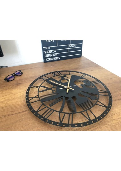 Modern siyah metal duvar saati, roma rakamlı ve pusula temalı, 45x45cm ebatlı modelleri