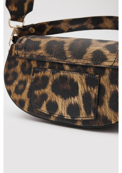 Blu Kapaklı Leopar Desen Çapraz Çanta indirimleri