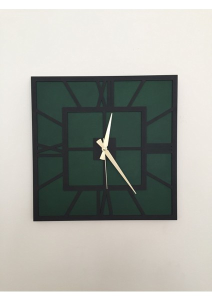 Modern kare duvar saati, siyah ve yeşil renk seçenekleri, 40x40 cm boyutuyla şık tasarım