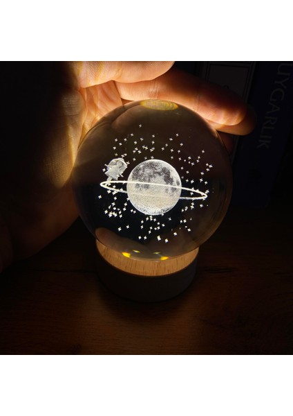 Hediye 3D LED Işıklı Kızlı Satürn Küre Gece Lambası Kişiye Özel Yıldız Haritası