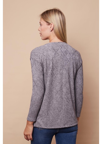 Kadın Desenli Triko V Yaka Yanları Yırtmaçlı Düşük Omuzlu Uzun Kol Bluz-Gri indirimleri