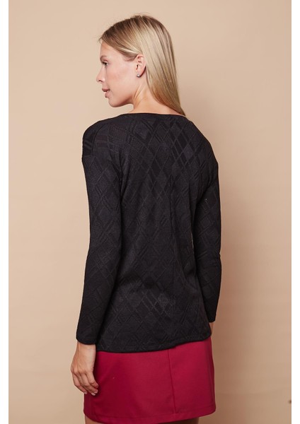 Kadın Desenli Triko V Yaka Yanları Yırtmaçlı Düşük Omuzlu Uzun Kol Bluz-Siyah indirimleri